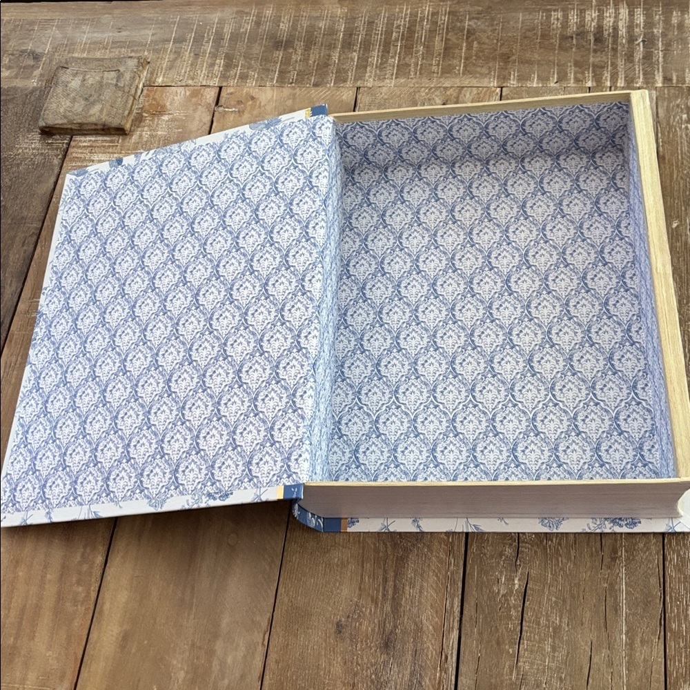 French Manor Decorative Boxes - Picture 5 of 10